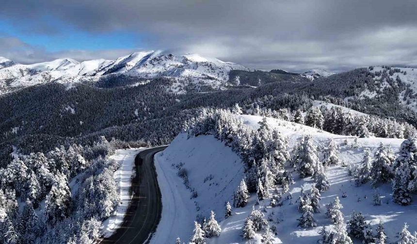 Sürücülerin korkulu rüyası Tersun Dağı’nda kartpostallık görüntüler