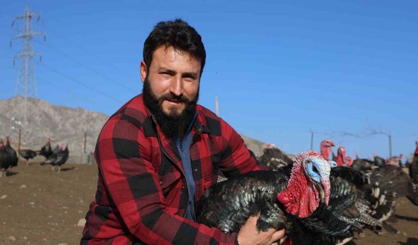 Yurtdışından dönüp, memleketine çiftlik kurdu