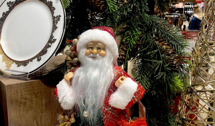 Yılbaşı alışverişinde yoğunluk başladı: Tüketici, yeni yıl temalı ürünlere yöneliyor