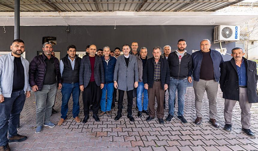 Mezitli Belediye Başkanı Tuncer, mahalle mahalle sahada