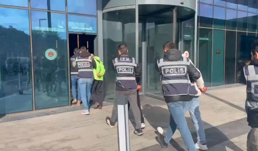 Arnavutköy'de haraç çetesine darbe: Lastikçiyi kurşunlayan 5 şüpheli yakalandı