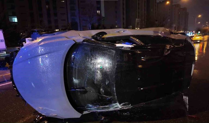 Aşırı hız ve alkol kazaya neden oldu: Sancaktepe'de otomobil takla attı