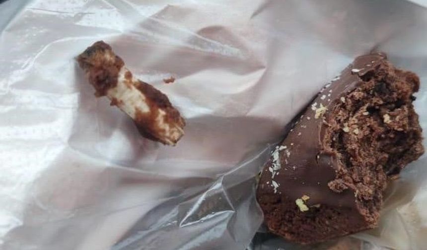 Bir ısırıkta şok: Kurabiyeden sigara izmariti çıktı