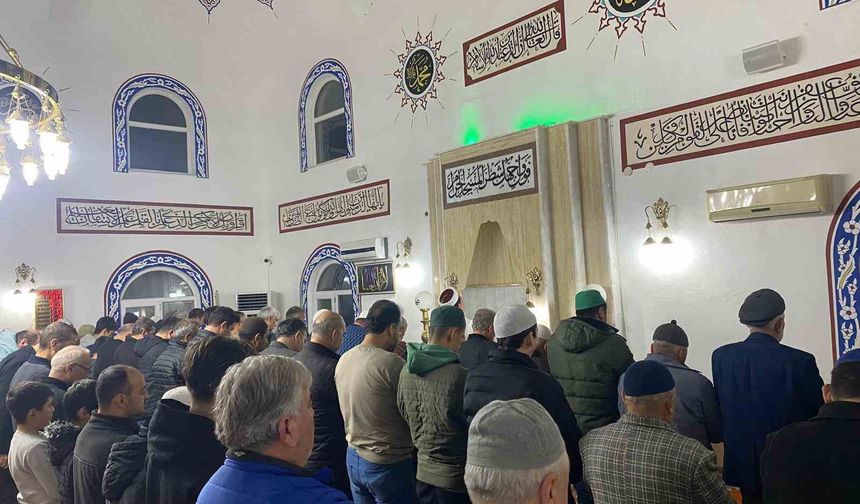 Dede torun, genç yaşlı aynı safta buluştu