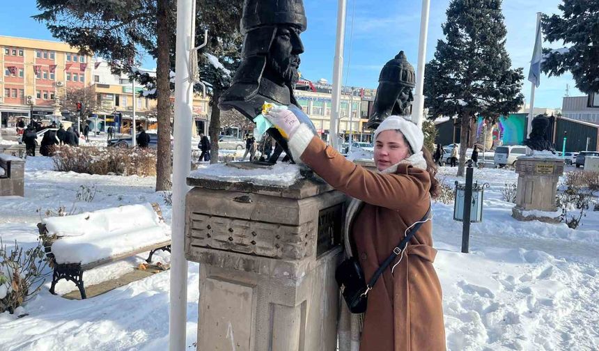 Duyarlı öğrenciden örnek davranış