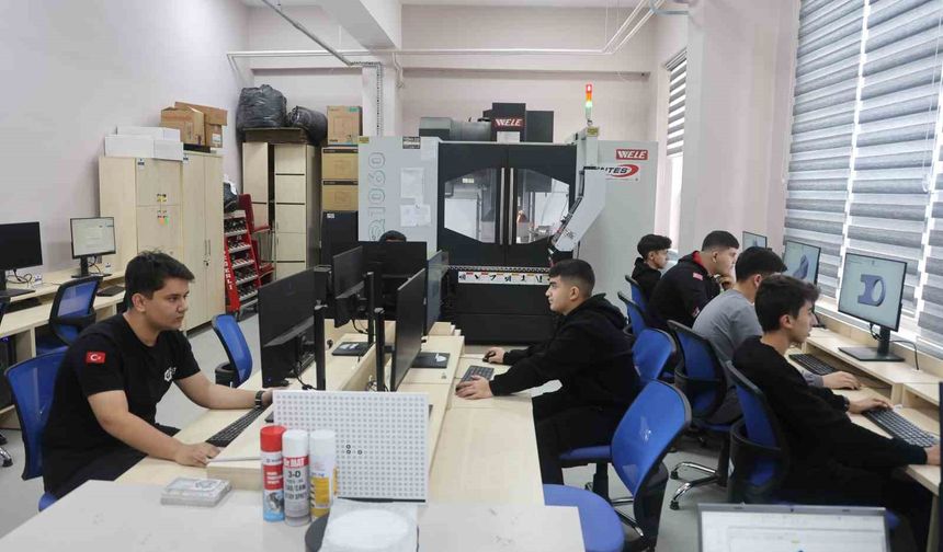 Eğitimle üretimin birleştiği okul 12 milyon ciroya ulaştı