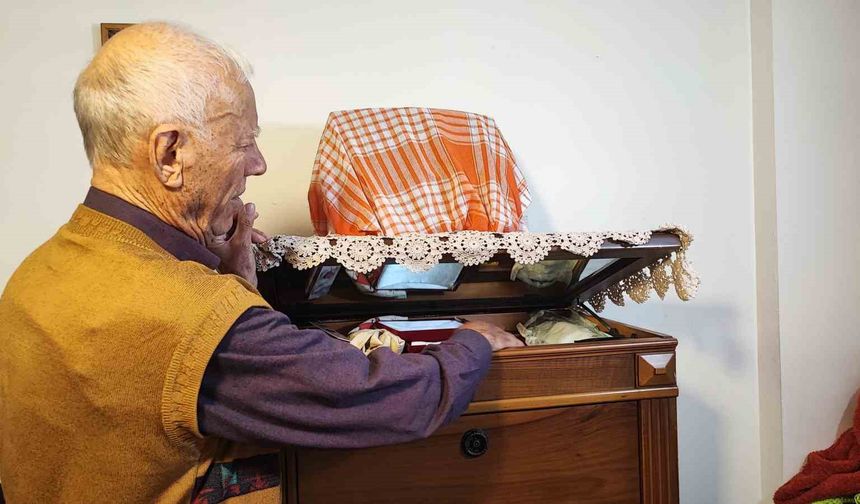 Engelli adamın eşi ölünce gizli bölmeye kaldırdığı 1 kilo altını çalındı iddiası