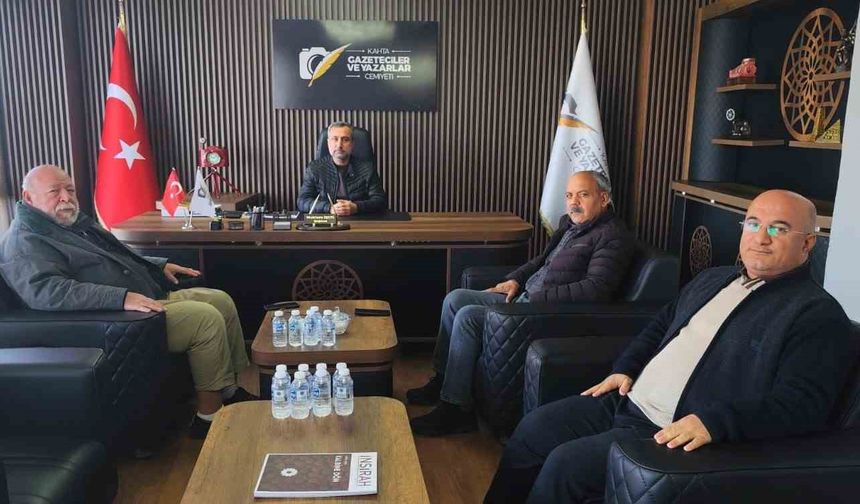 Gazeteciler günü öncesi yerel basının geleceğine dair önemli mesajlar