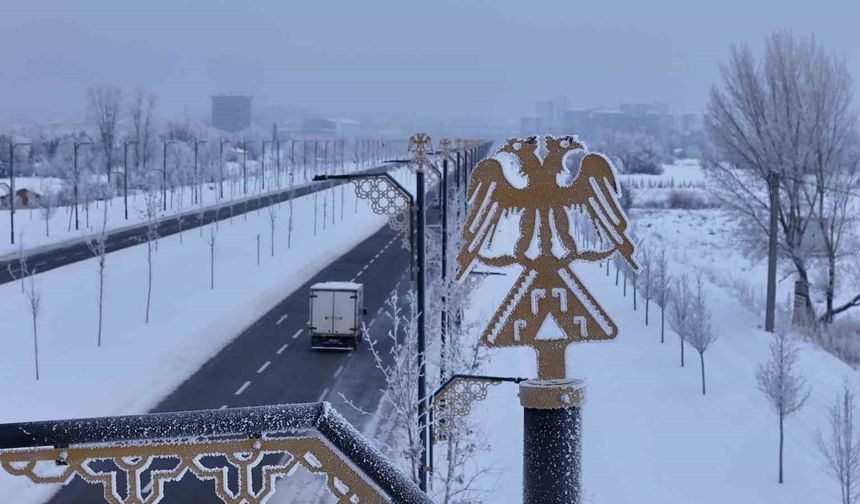 Yakutistan değil Sivas: Termometreler eksi 22 dereceyi gösterdi, şehirde hayat dondu