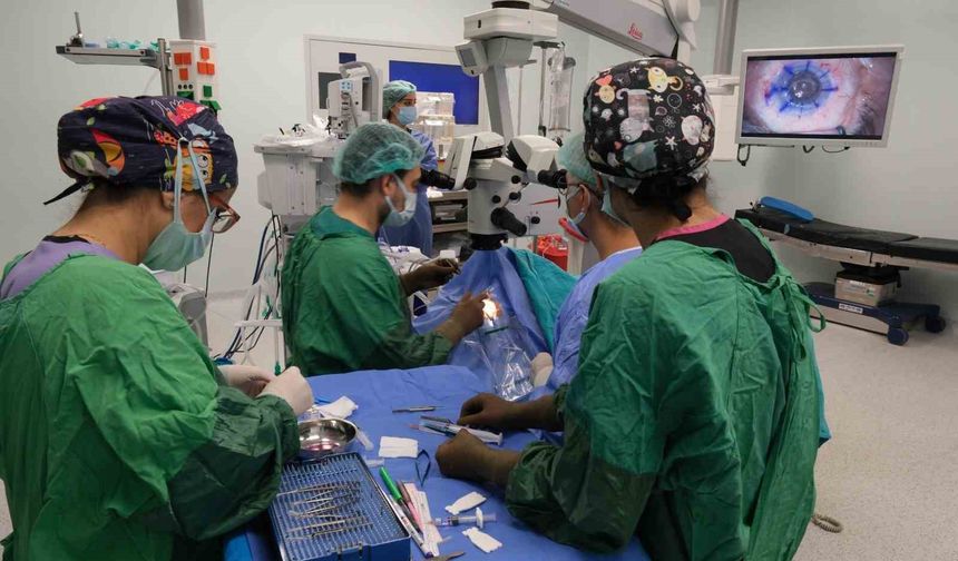 Mersin Şehir Hastanesi'nde ilk kornea nakli başarıyla yapıldı