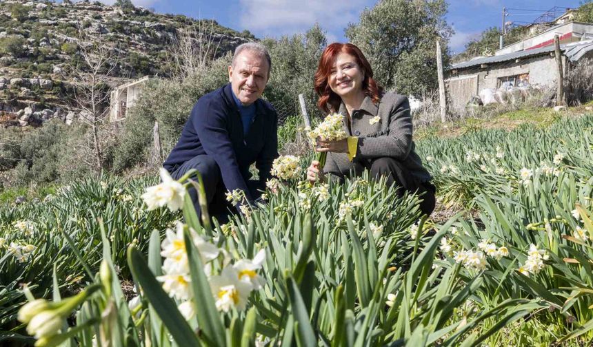 Mersin'de 4. Nergis Şenliği binlerce vatandaşı buluşturdu