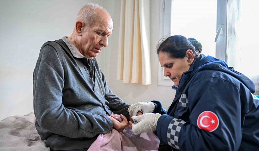 Mersin'de evde sağlık hizmetiyle hayatlar kolaylaşıyor