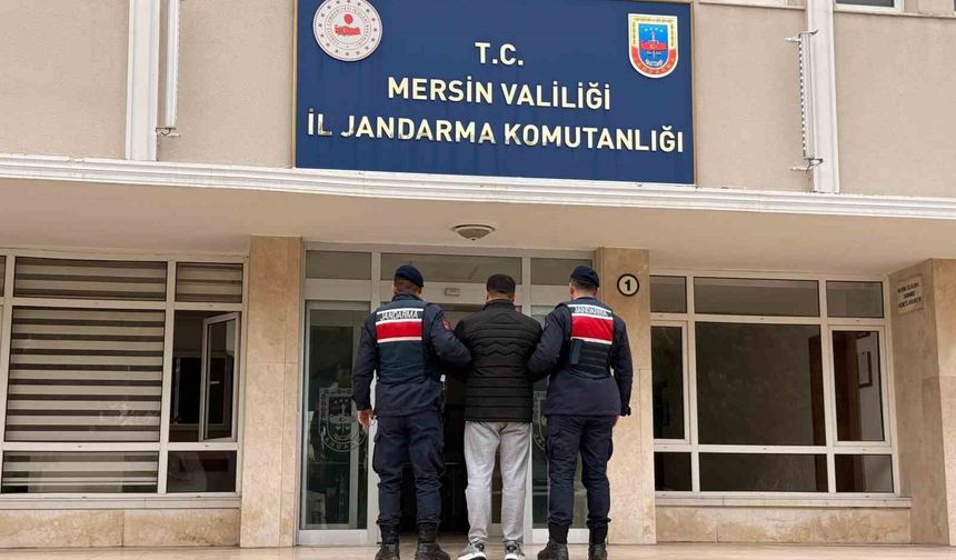 Mersin'de plakasız araçla yakıt alıp kaçtı, jandarma yakaladı