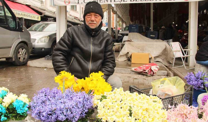 Mersin'den giden nergisler, Menteşe pazarına renk katıyor