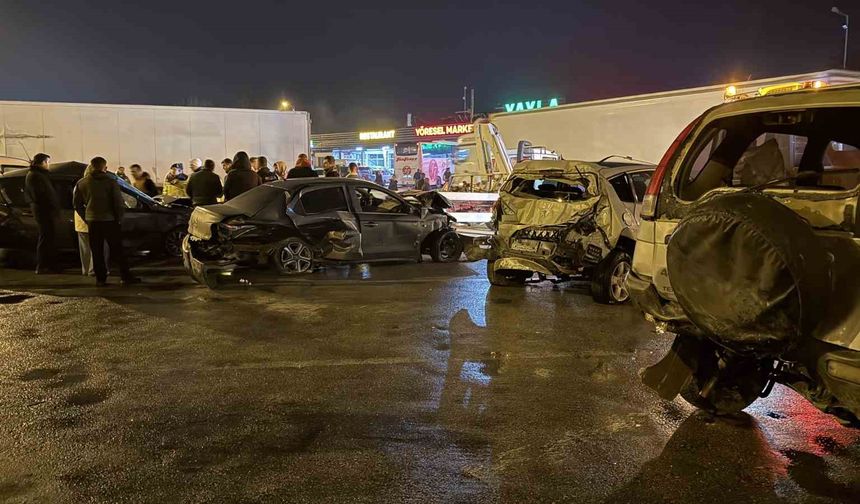 Otoyoldaki feci kazada tır sürücüsü yaşananları anlattı: 'Gelen vurdu, giden vurdu'