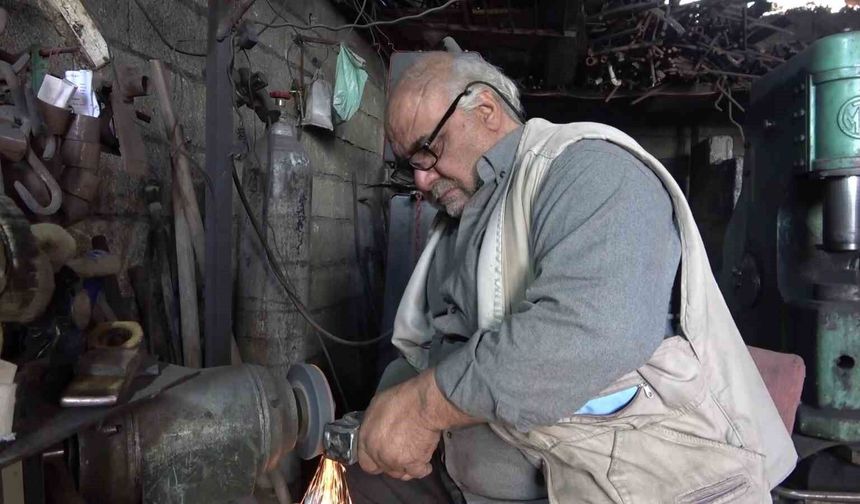 Yarım asırdır demire şekil veriyor