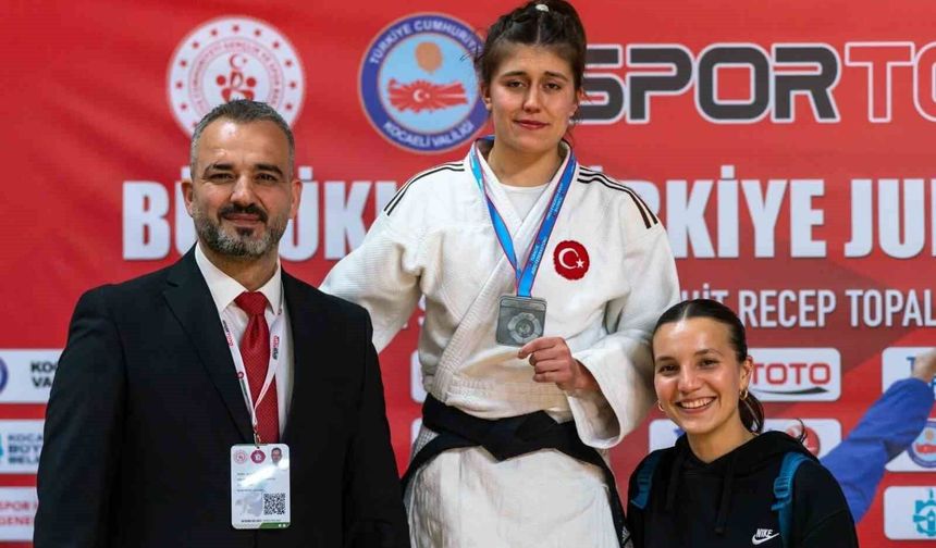 Yunusemreli judoculardan 2 önemli madalya