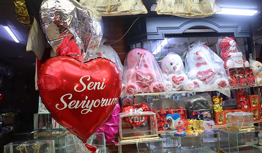 Sevgililer Günü yaklaşıyor: En çok tercih edilen hediye hangisi?