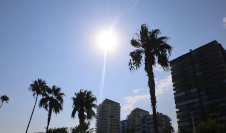 Mersin, günler sonra güneşli bir güne başladı