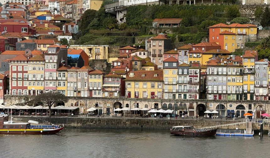 Atlantik Kıyısında Bir Şiir: Porto Günlüğüm