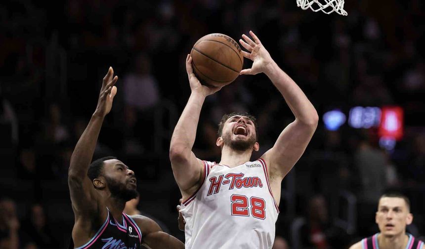 Alperen Şengün 13 sayı, 6 ribaund ile oynadı