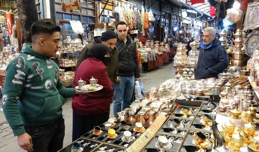 Bakır ustalarının bayram öncesi yoğun mesaisi