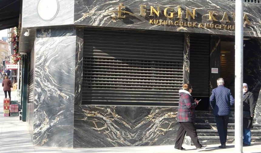 Bilecik'te 30 saniyede milyonluk kuyumcu soygunu