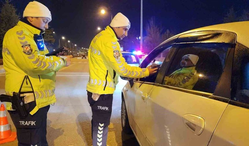 Karaman'da 130 bin adet makaron ele geçirildi: 5 tutuklama