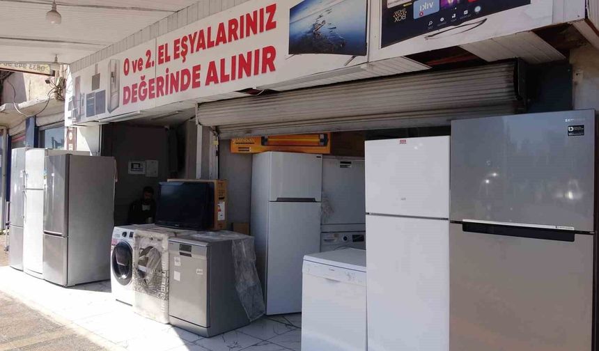 Mersin'de bir esnaf, yardım etmek istediği genç tarafından soyuldu