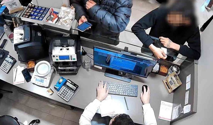 Mersin'de dolandırıcılık şebekesine operasyon: 9 gözaltı