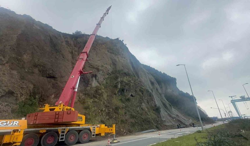 Örümcek adamlar yamaçları çelik ağlarla örüyor