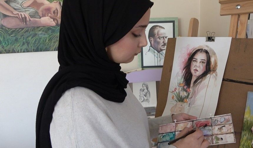 Savaşın içinden doğan sanatçı: Kadınların hikayesini tuvale yansıtıyor