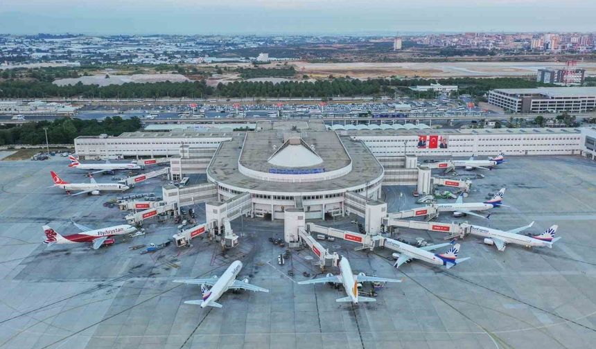 Şubat ayında havayoluyla seyahat edenlerin sayısı 45 ilin nüfusunu aştı