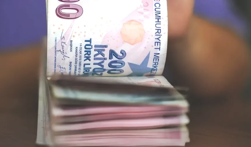 Emeklilerin bayram ikramiyeleri ödeme takvimi belli oldu