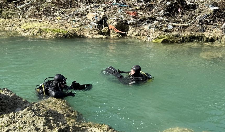 Tüm ekipler seferber oldu, suda kaybolan çocuğu arama çalışması sürüyor