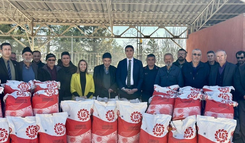 75 çiftçiye 3 bin dekarlık tohum desteği