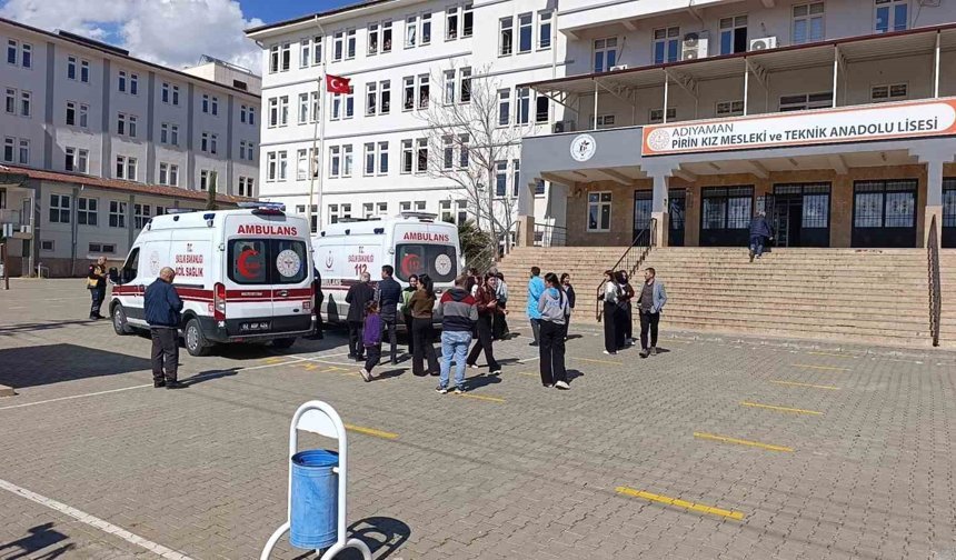 Adıyaman'da 3 öğrenci gıda zehirlenmesi şüphesiyle hastanelik oldu