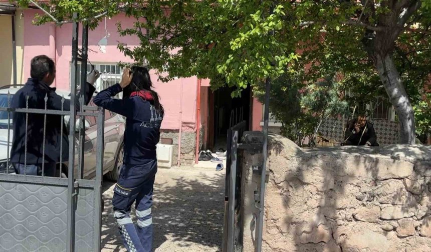 Aksaray'da yaşlı adam karısını evde ölü buldu