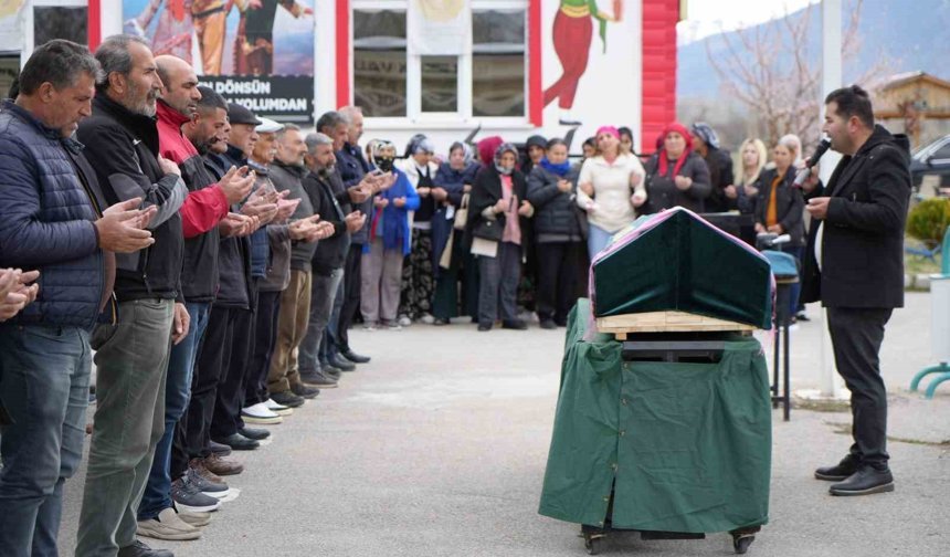 Bir anne daha hayattan koparıldı: Erzincan'da yürek yakan veda
