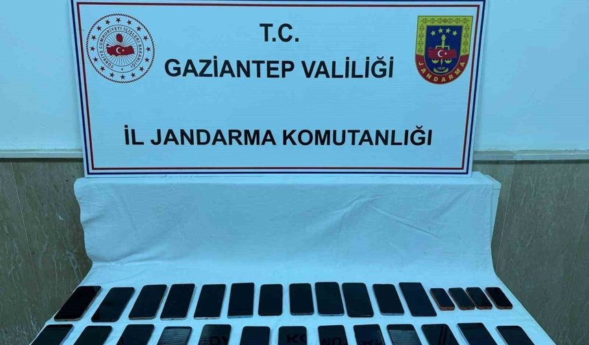 Gaziantep'te 1,7 milyon TL değerinde kaçak cep telefonu ele geçirildi
