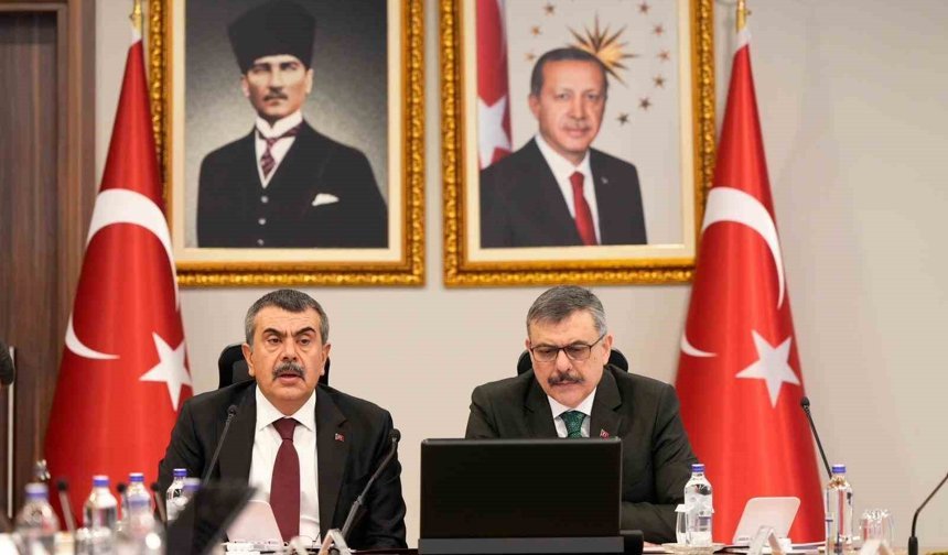 İki bakandan 81 il valisi ve il milli eğitim müdürü ile toplantı