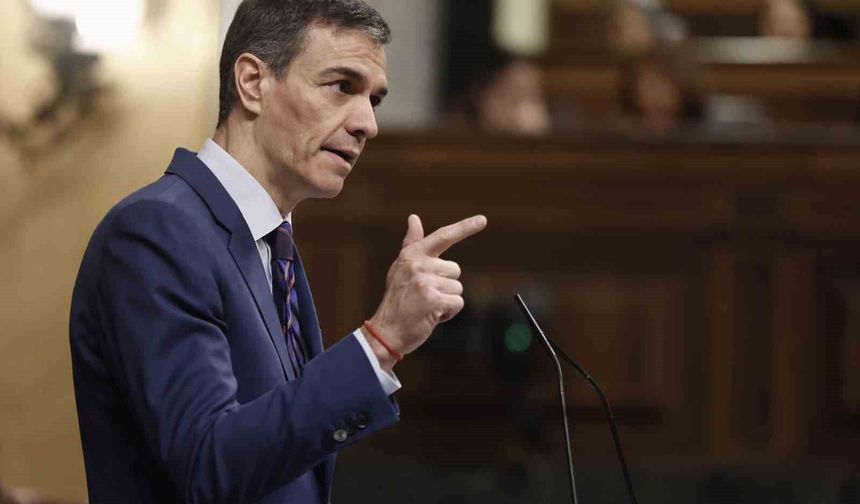 İspanya Başbakanı Sanchez: 'İspanya, dünyayı ateşe verenleri bir kova suyla geldikleri için alkışlamayacak'