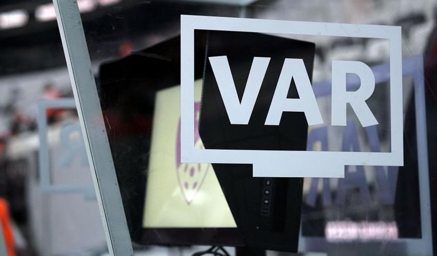 Kayserispor - Fenerbahçe maçının VAR'ı Sarper Barış Saka oldu