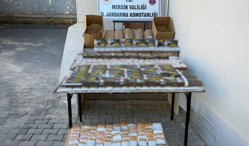 Mersin'de 2 şüpheli binlerce kaçak makaronla yakalandı