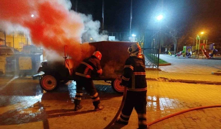 Seyir halindeki araç alev aldı