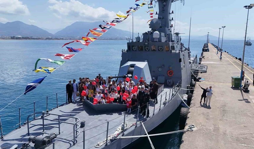TCG BORA Alanya'da ziyarete açıldı