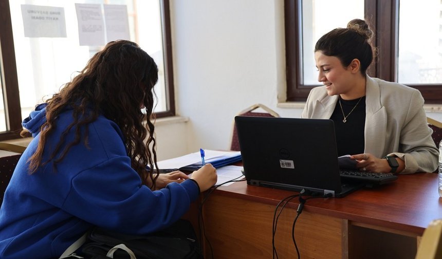 Toroslar’da öğrenim yardımının 2’nci taksidi hesaplara yatırıldı