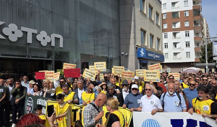 KESK Mersin: “Şiddete karşı yaşam hakkı için nöbetteyiz”