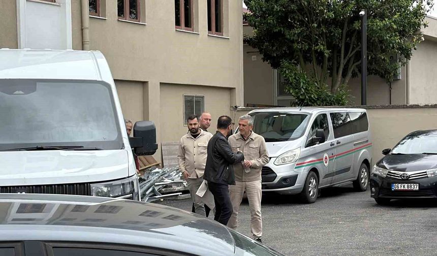 İrtikap soruşturması kapsamında göz altına alınan Akçakoca Belediye Başkanı Fikret Albayrak tutuklandı