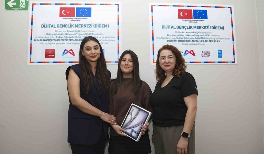 Mersin'de DİGEM öğrencisinden Türkiye ikinciliği başarısı